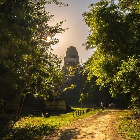 Jungle Lodge Tikal Hostal Εξωτερικό φωτογραφία